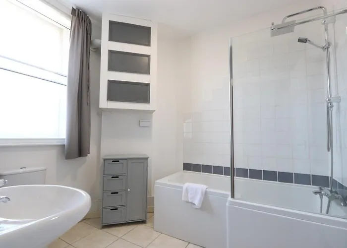 Stylish 2 Bed In Old Market Apartman *