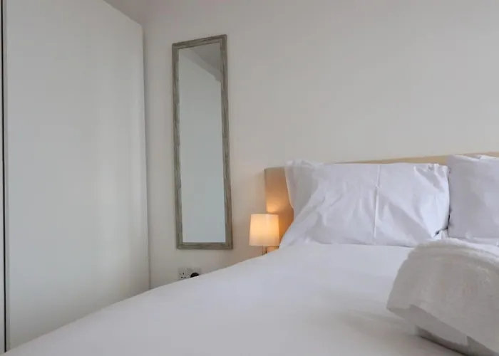 Apartman Stylish 2 Bed In Old Market Bristol