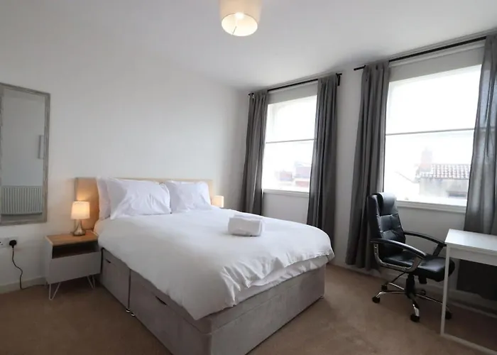 Stylish 2 Bed In Old Market *