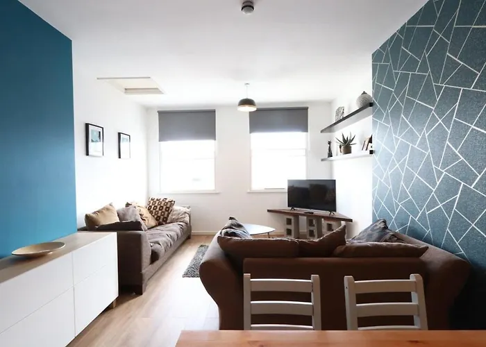 Stylish 2 Bed In Old Market * Bristol