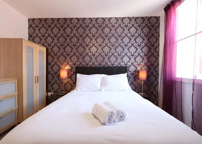 Daire Stylish 2 Bed In Old Market *