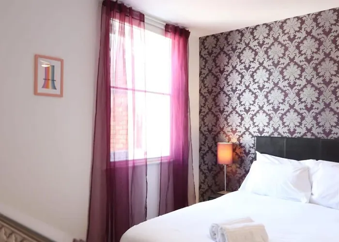 Stylish 2 Bed In Old Market Μπρίστολ