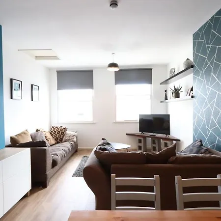 Stylish 2 Bed In Old Market * Bristol