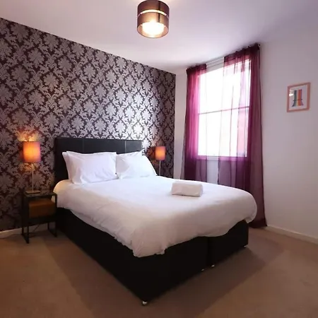 Stylish 2 Bed In Old Market